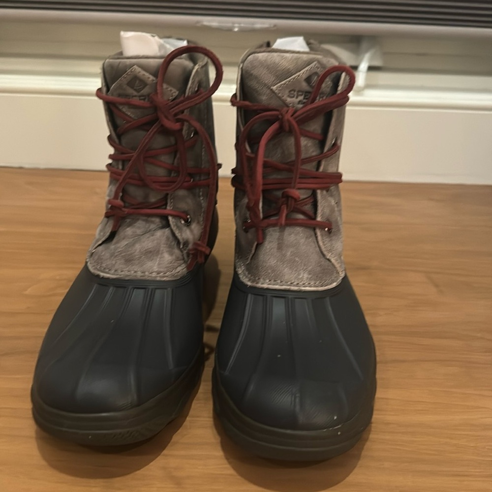 NEW Sperry Women’s Rain Boots – Powder Grey – Size 11 (NIB)
